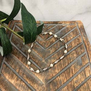 Faux Pearl Beaded Bracelet 